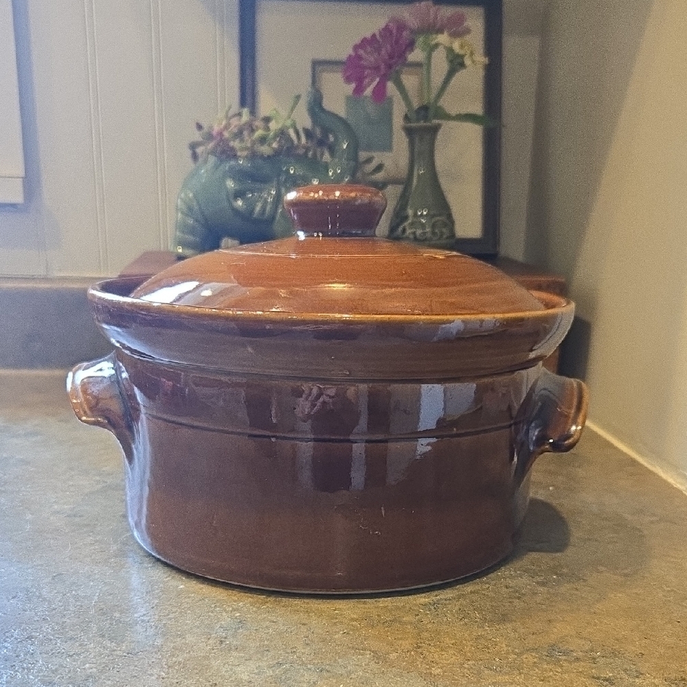 EUC Pearson's of Chesterfield Brown Pottery Casserole